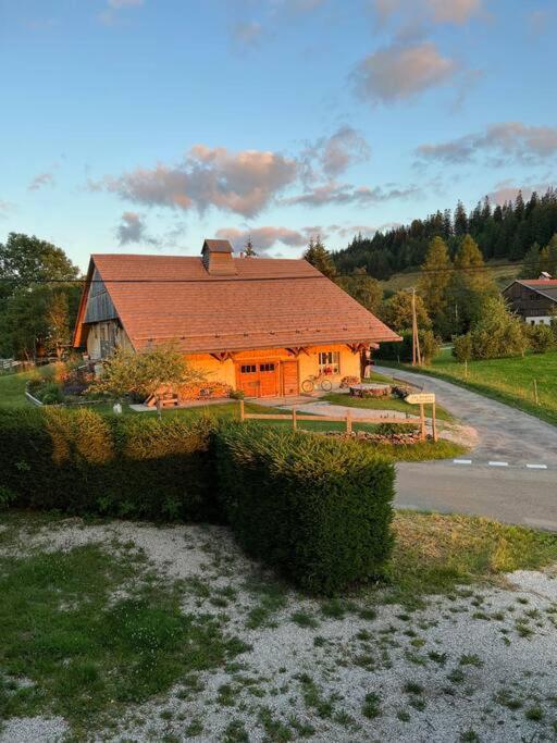 Nuit Insolite - La Cabane Du Haut-Doubs Les Gras Exteriér fotografie